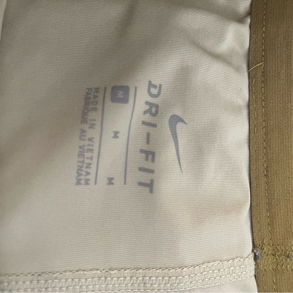 Nike Women`s Tempo Luxe 2-in-1 Olive Running Shorts Medium - Picture 2 of 5